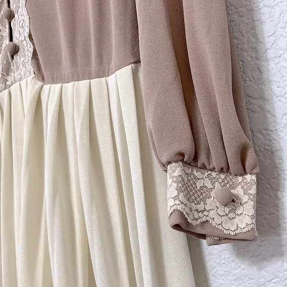 Vintage Prairie Cottage Lace Accent Dress - Picture 7 of 16